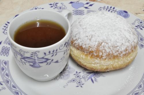 Černý čaj s kardamomem – Snadné recept z Ostatní státy kuchyně, hotový za Do 30 minut